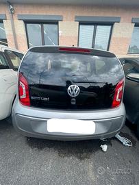 Volkswagen Up anno 2013 per ricambi (2a)