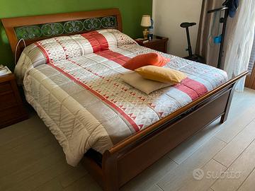 Letto matrimoniale in legno