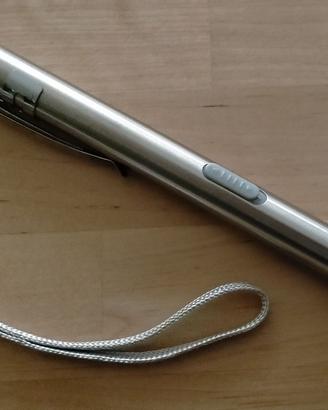 Torcia LED ricaricabile