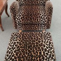 Poltrona e Pouf CTS nuova.