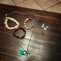 Lotto di bigiotteria mista