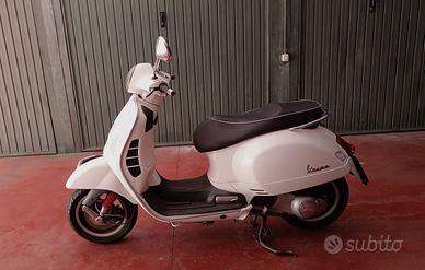 Vespa gts300 super