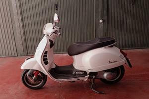 Vespa gts300 super