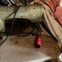 Macchina cucire necchi