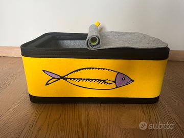 Cuccia per gatti a forma di scatola di sardine