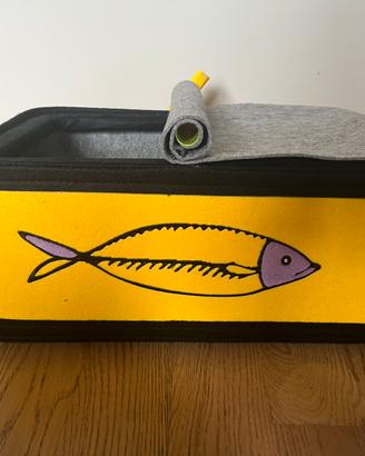 Cuccia per gatti a forma di scatola di sardine