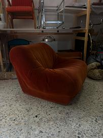 Poltrona Vintage Anni ’70 in Velluto Ruggine