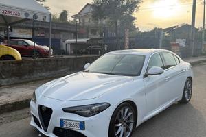 Alfa Romeo Giulia 2.2 Turbodiesel 150 CV Super