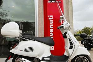 Piaggio Vespa 300 GTS