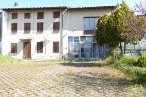 CASA SEMINDIPENDENTE A MONTÙ BECCARIA