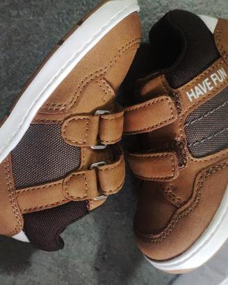 scarpe CHICCO bimbo misura 22 mai usate