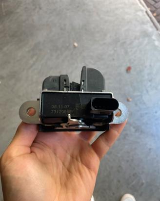 Serratura portellone bagagliaio VW Golf 5