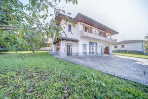 CARONNO VARESINO - VILLA UNIFAMILIARE