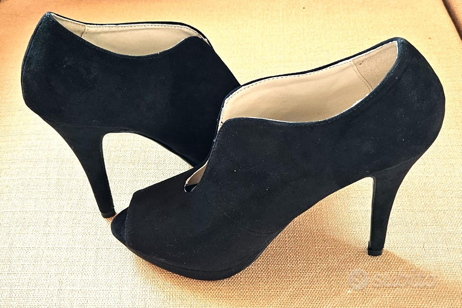 Scarpe nere scamosciate con tacco 12 Abbigliamento e Accessori In vendita a Perugia