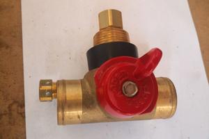 VALVOLA NUOVA PER BOMBOLE METANO