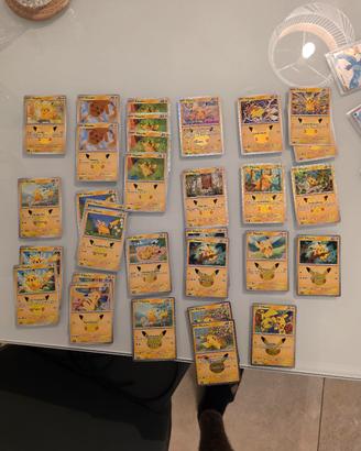 vari pikachu 30° anniversario 