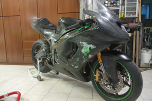 Kawasaki ninja zx6r 636 2005 moto da pista