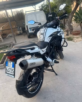 Benelli trk 502x