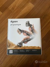 Dyson pet grooming kit