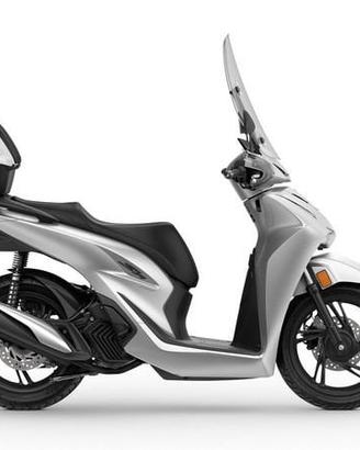Honda SH 125 - bauletto keyless e parabrezza ...