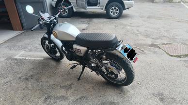 Moto stile scrambler retrò 