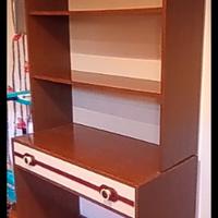 scrivania con libreria 