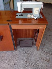macchina per cucire vintage 