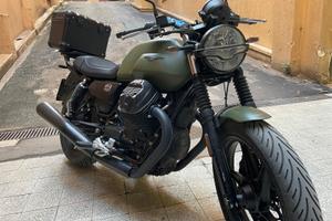 moto Guzzi v7 2024