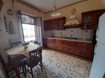 Signorile 4vani garage opz.le pressi Roccaromana