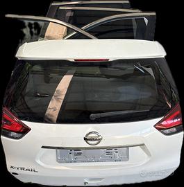 Portellone posteriore Nissan X-Trail T32