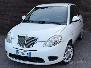Lancia ypsilon neopatentati