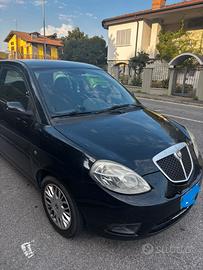 Lancia  Y