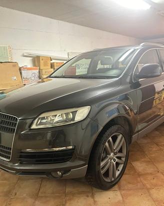 AUDI Q7  PERFETTA