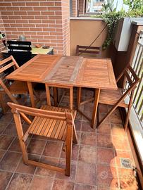 Tavolo da esterno pieghevole in legno con 4 sedie