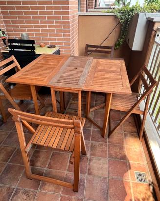 Tavolo da esterno pieghevole in legno con 4 sedie