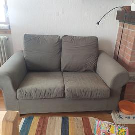 Divano due posti Ikea