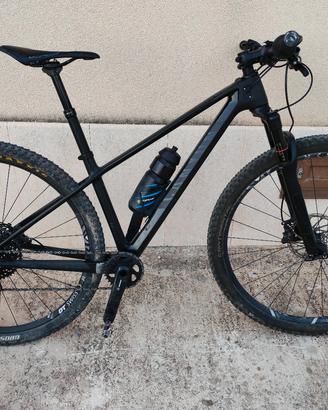 Canyon Bici MTB exceed in carbonio