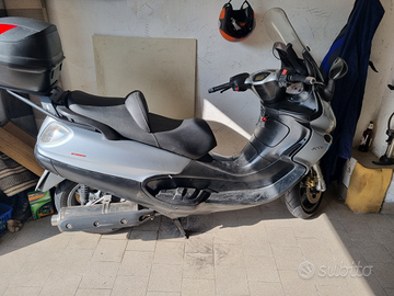 Scooter Piaggio x9 500