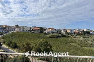 Immobile di 1200 m² con più di 5 locali a Tollo