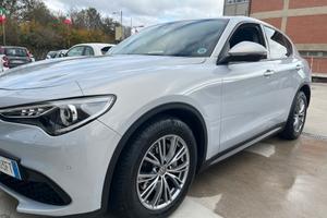 Alfa Romeo Stelvio 2.2 Turbodiesel 160 CV AT8 RWD 