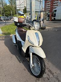 Piaggio Beverly 300