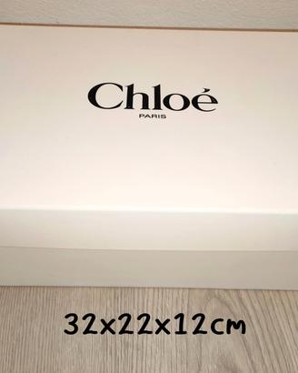 scatola Chloé bianca con scritta nera