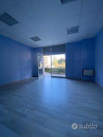 Locale uso ufficio via cittadella 72