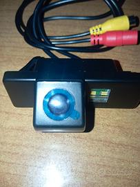 Telecamera posteriore auto