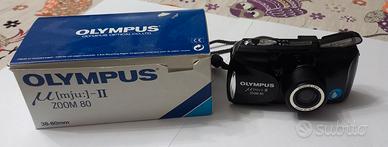 Macchina fotografica Olimpus zoom 80