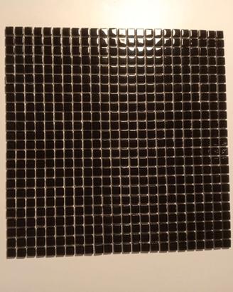 MOSAICO VETROSO SU RETE NERO LUCIDO  9FOGLI