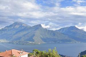 RUSTICO CON VISTA LAGO