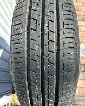 Gomme 185/55/r16 83v bridgestone