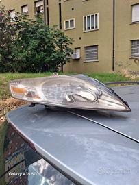 FANALI FORD MONDEO 2010