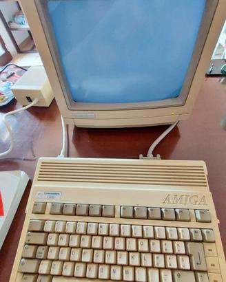 Splendido Commodore Amiga 600, vintage Anni'90